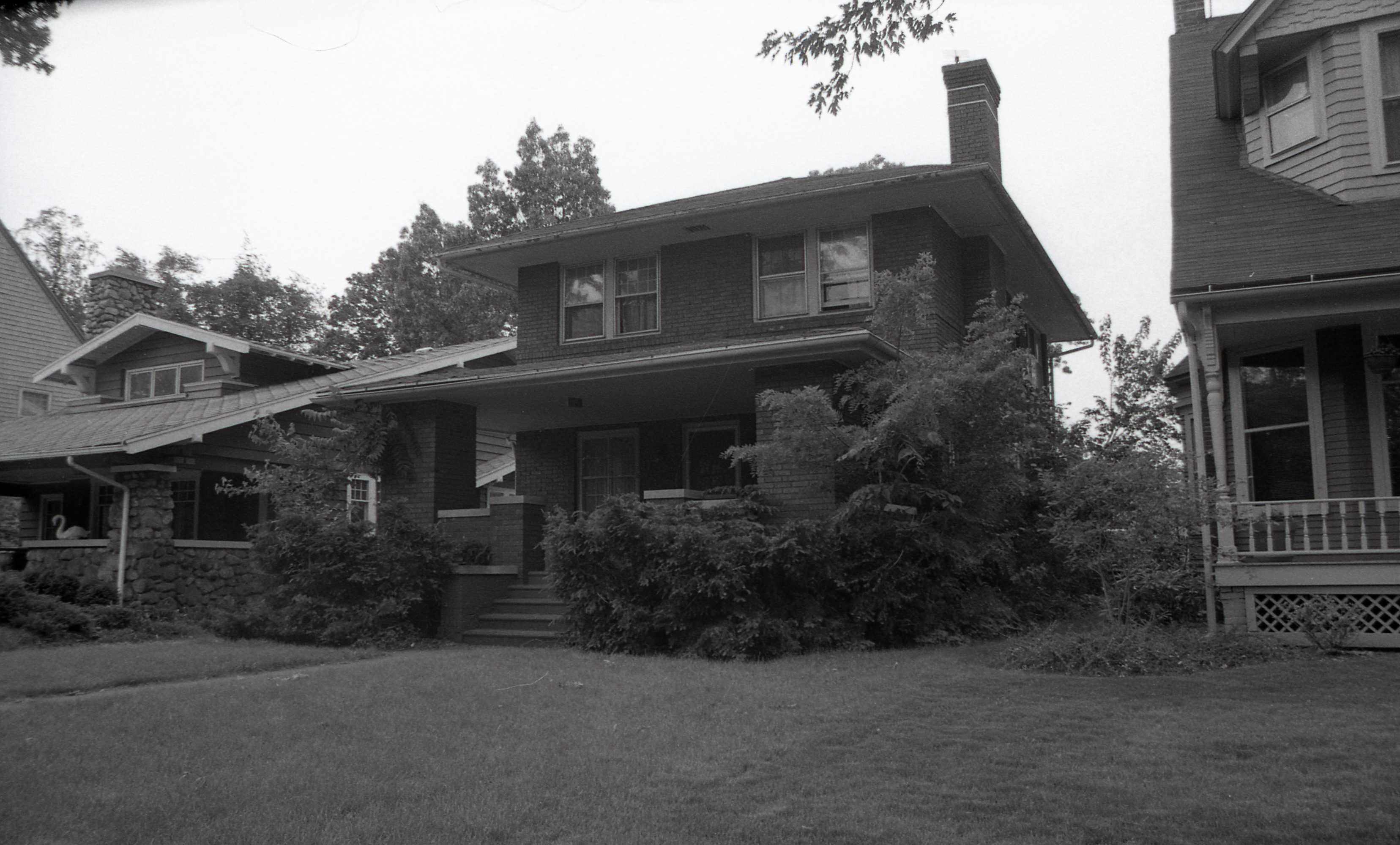 1224 Lincolnway East